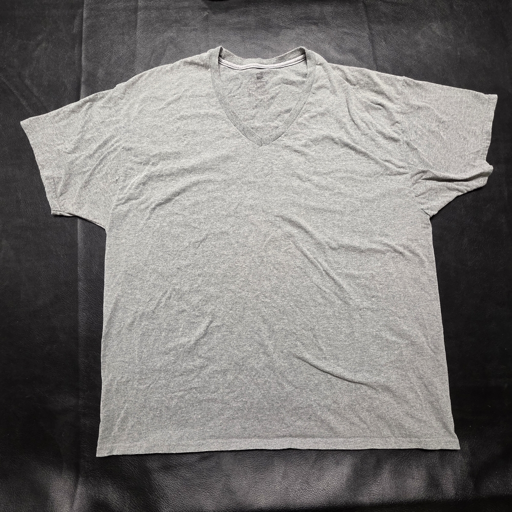 Hanes Men's Comfort Blend Gray V-Neck Short Sleeve Tee